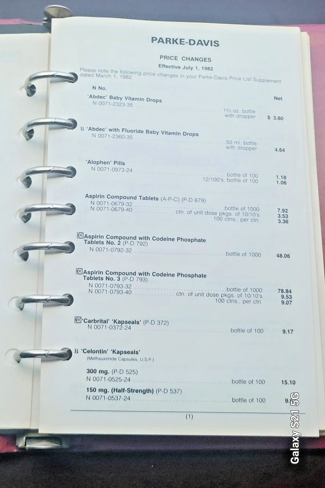1982 Parke Davis Pharmaceutical Sales Rep Price Guide 7-Ring Binder Catalog VTG