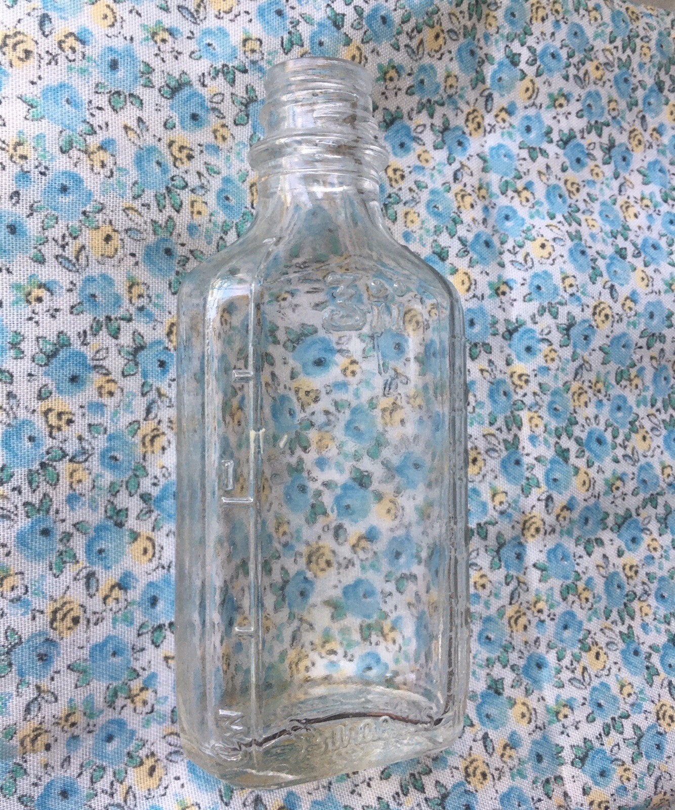 3ii 2oz Vintage Glass Old 1940s MEDICINE PHARMACY BOTTLE, Ephemera