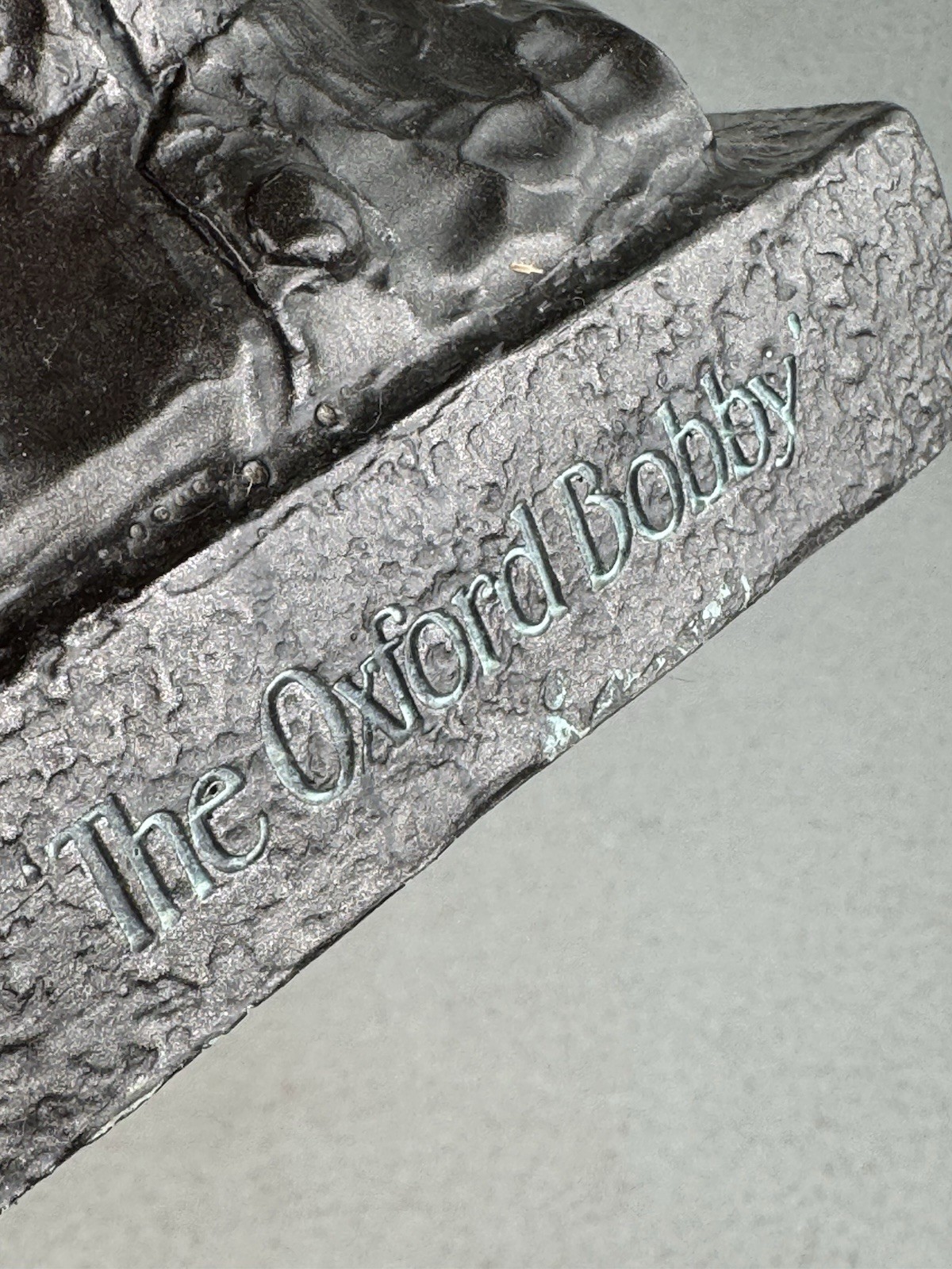 VINTAGE 1977 THE OXFORD BOBBY BOOKEND BUST BRITISH ENGLAND BRISTOL LABORATORIES