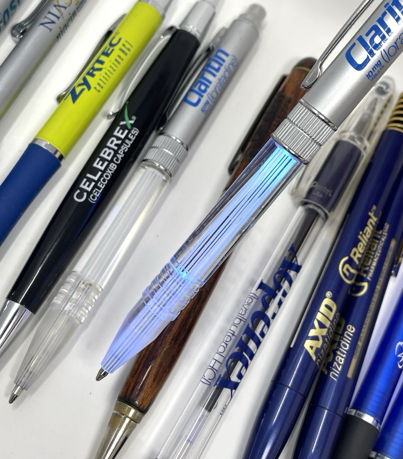 Lot of 18 Pharma Pharmaceutical Logo Ink Pens Duragesic Xopenex Axid Claritin