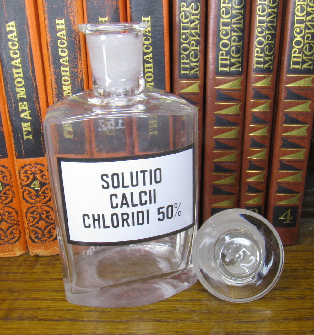 Vintage Medical Science Glass Bottle,Germany,SOLUTI CALCII CHLORIDI 50%