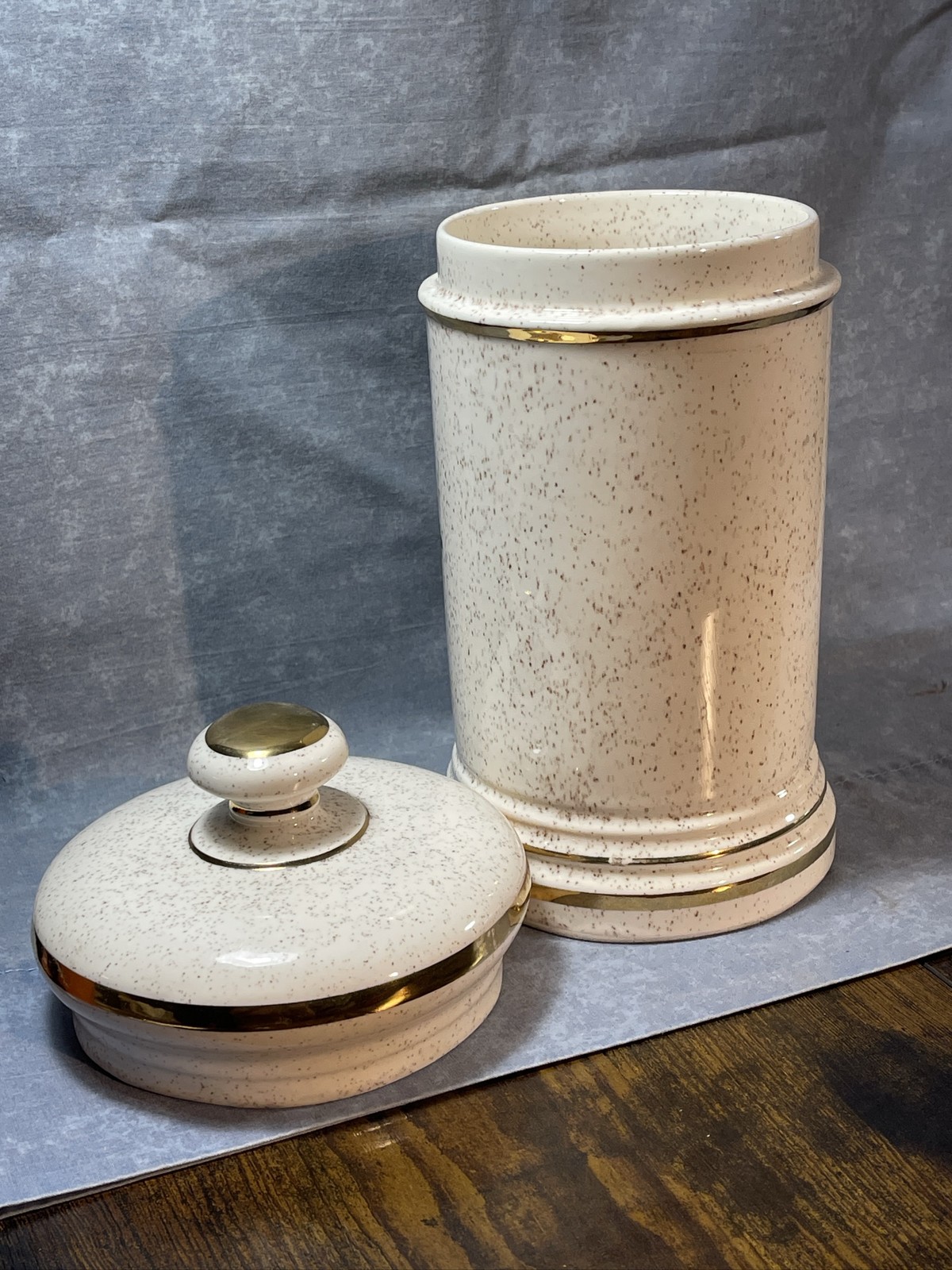 Ceramic Apothecary Pharmacy Jar Lythrum Salicaria Lidded Canister