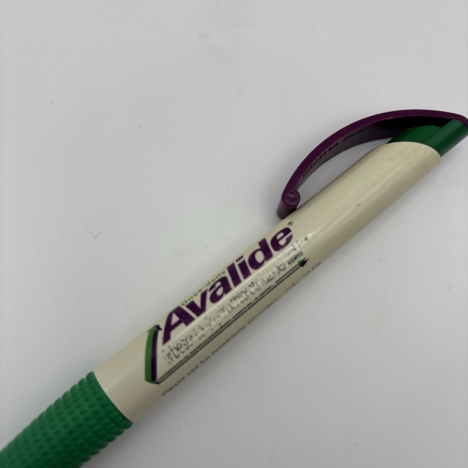 Vtg AVAPRO Pen Plastic Retractable Drug Rep – White Purple Green