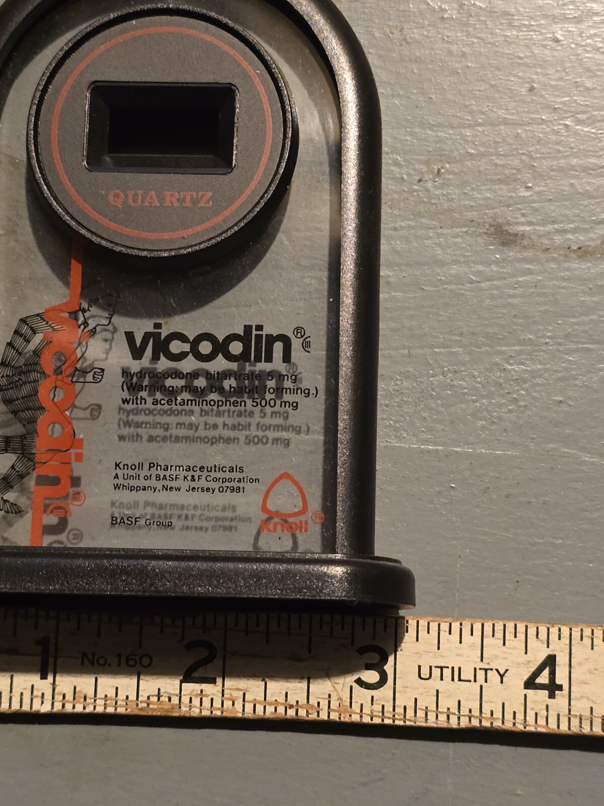 Vintage Pharmaceutical Promotional Vicodin Quartz Clock Medical *READ DESC*AS IS