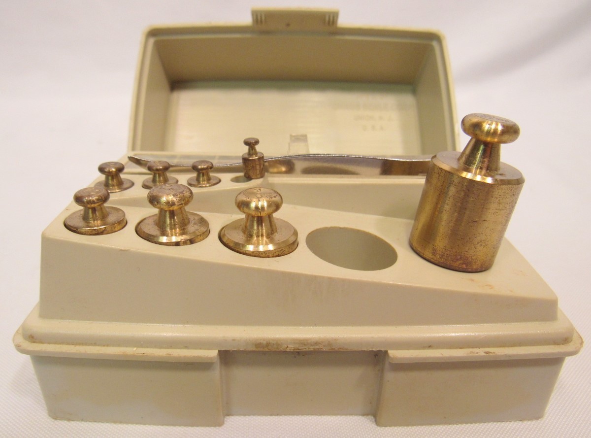LOT OF 3 VINTAGE APOTHICARY BRASS WEIGHT SETS-INCLUDES A TINY BRASS (EZS001152)