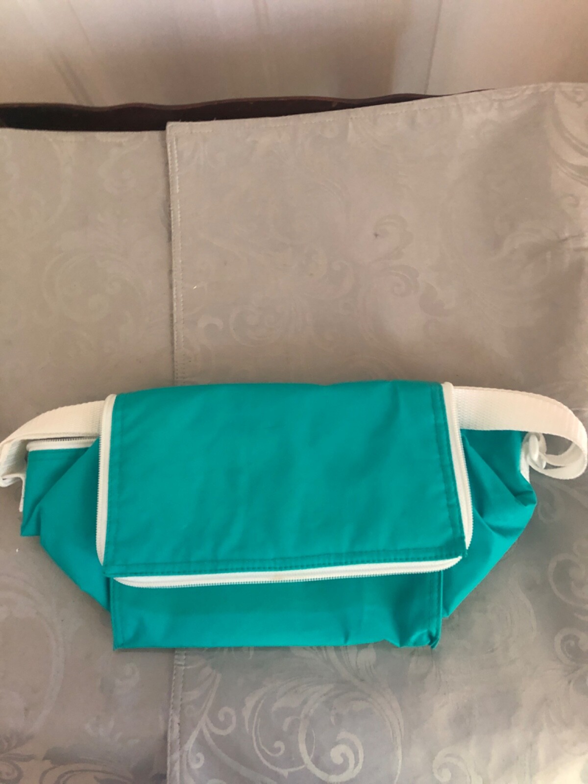 pharmaceuticaldrug rep green lunch box 9×6.5×6 FOLDED FLAT WN NOT IN USE