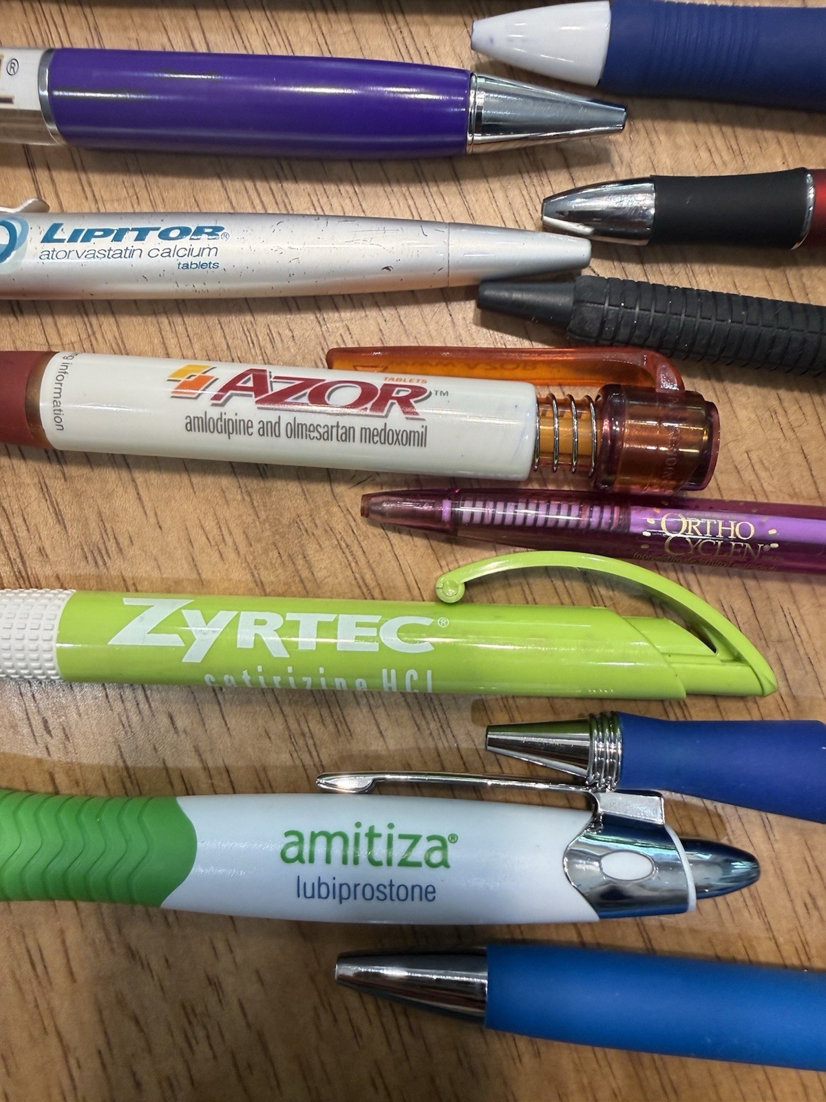 Lot of 25 Pharmaceutical Drug Rep Advertising Ballpoint Pens Rocephin Zoloft ++