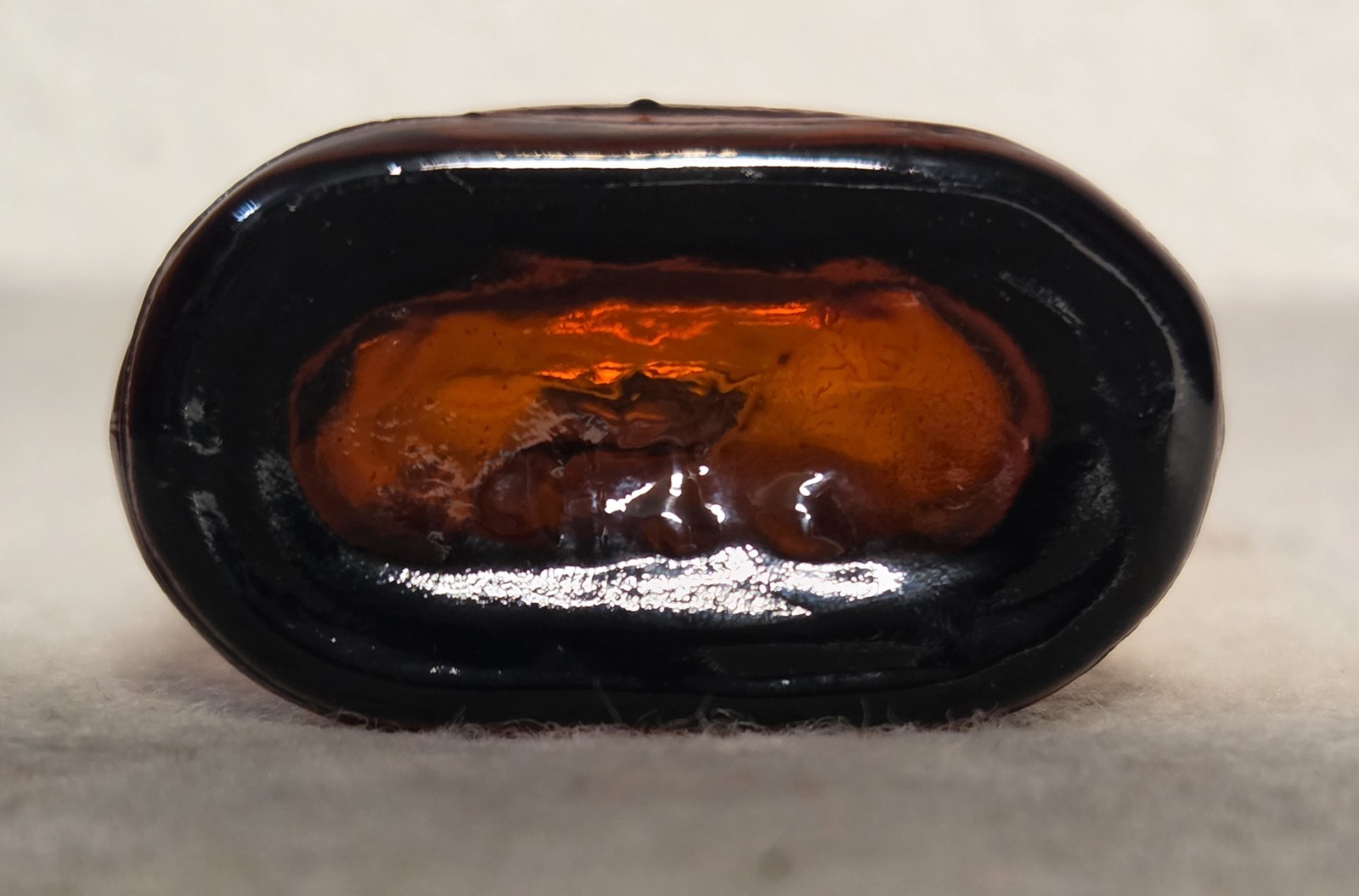 4-ounce pharmacy prescription bottle amber glass antique with bakelite cap
