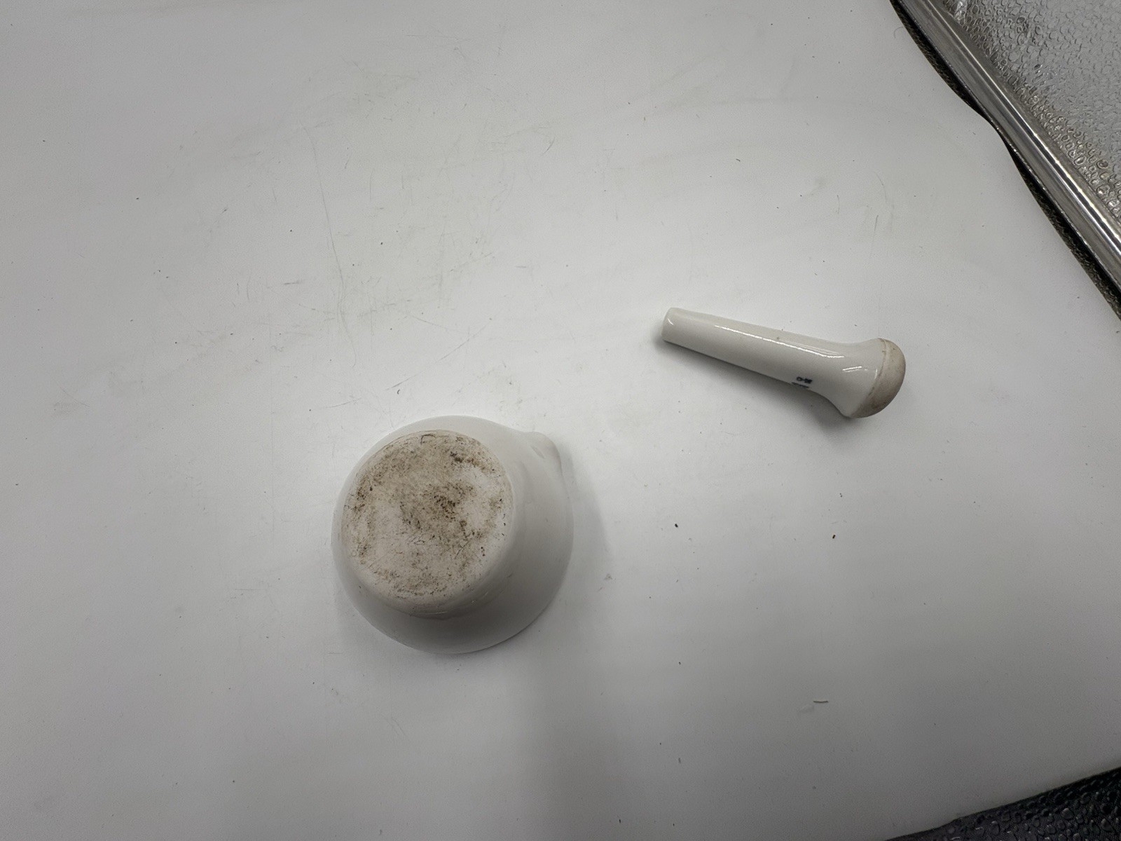 Vintage Mortar and pestle Coors 522-000, vintage and in good shape