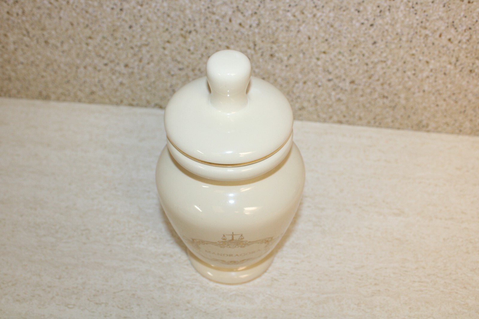 VTG Eli Lilly® Mandragora & Scale Ceramic Lidded Apothecary Pharmacy Jar 8.5″