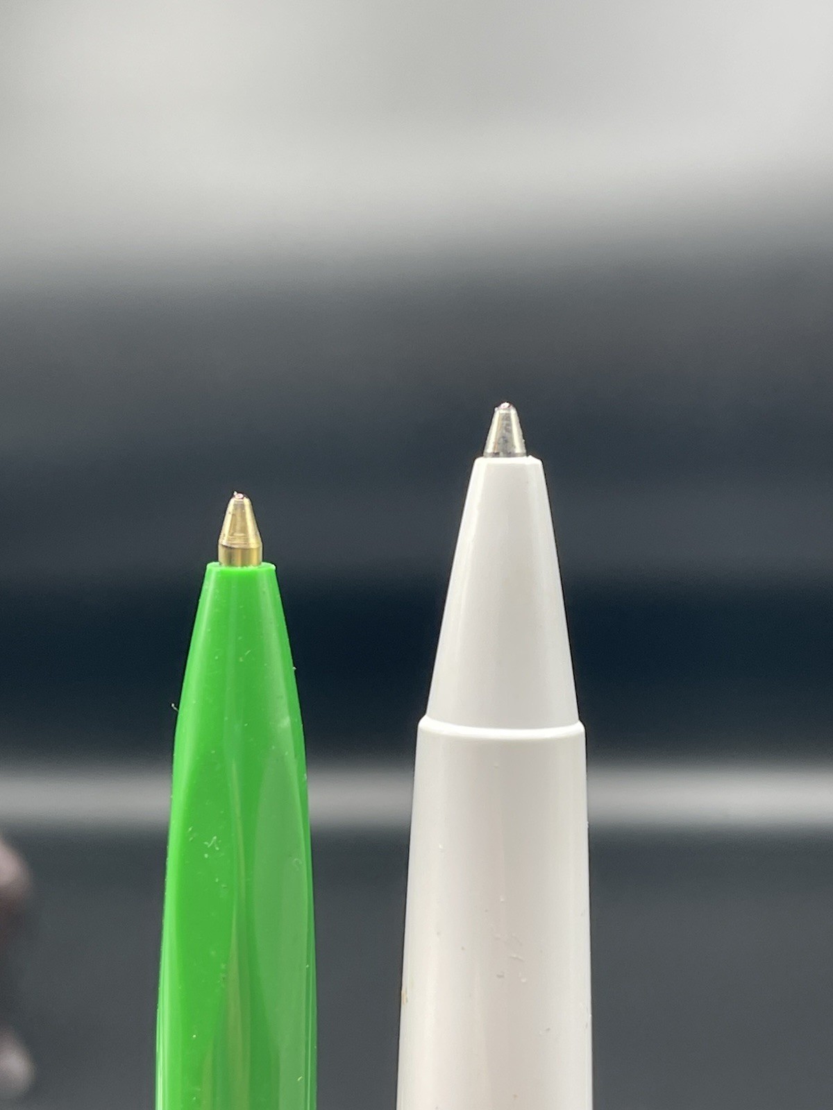 Exubera & Celebrex Pharmaceutical Drug Rep Leece Pens