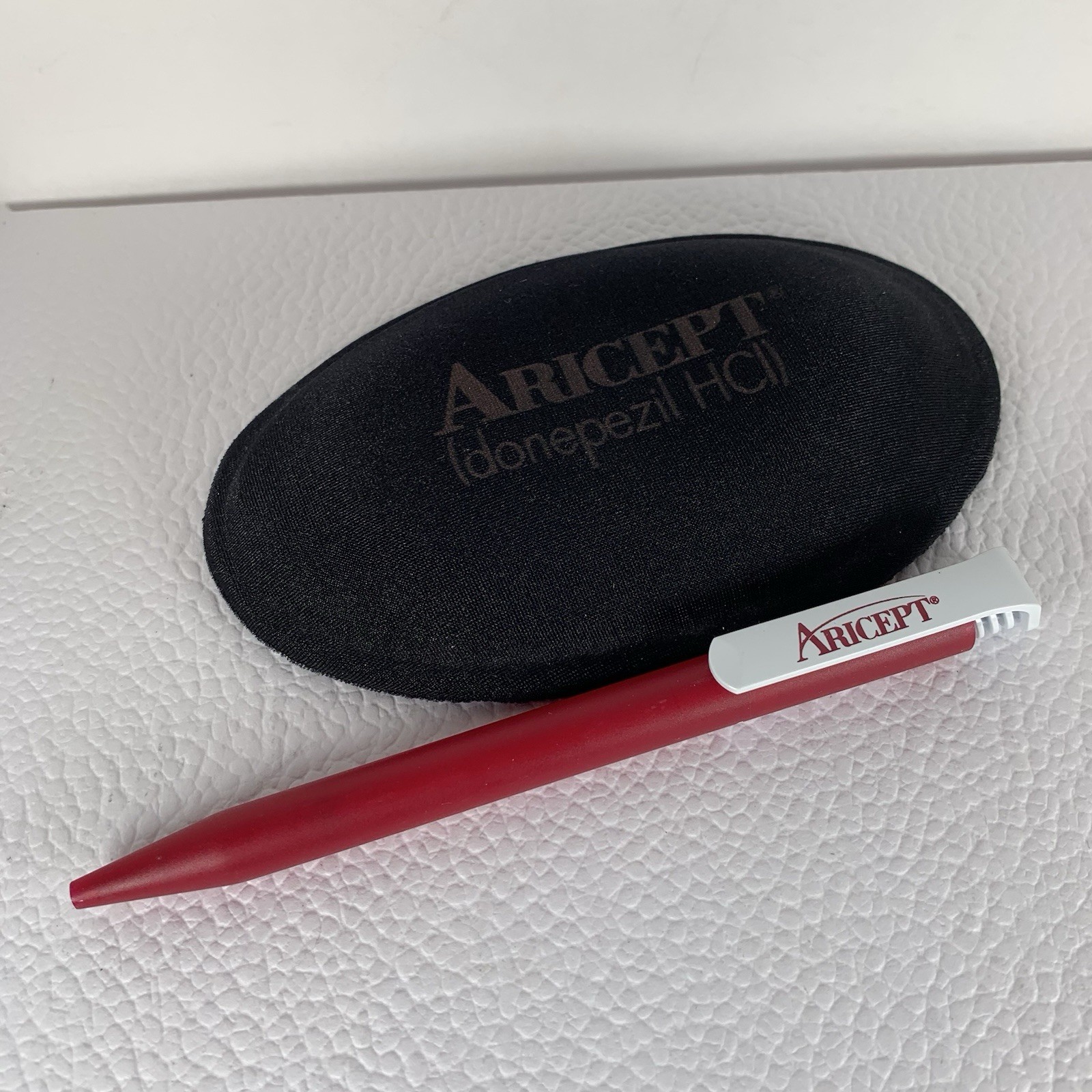 Aricept Donepezil Pharmaceutical Rep Promo Computer Wrist Rest Plastic Pen Works