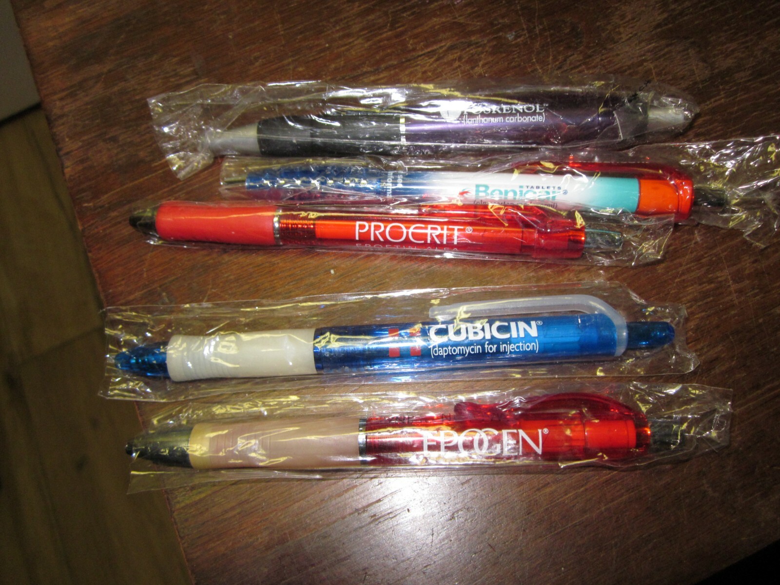 LOT OF 5 HARD TO FIND DIFFERENT NEW DRUG REP PENS IN PLASTIC SLEEVES