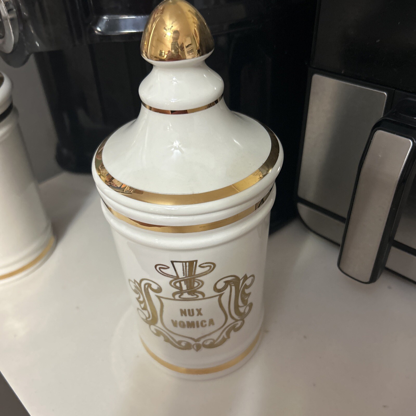 VINTAGE PHARMACY NUX VOMICA APOTHECARY CANISTER JAR WITH LID- OWENS, ILLINOIS