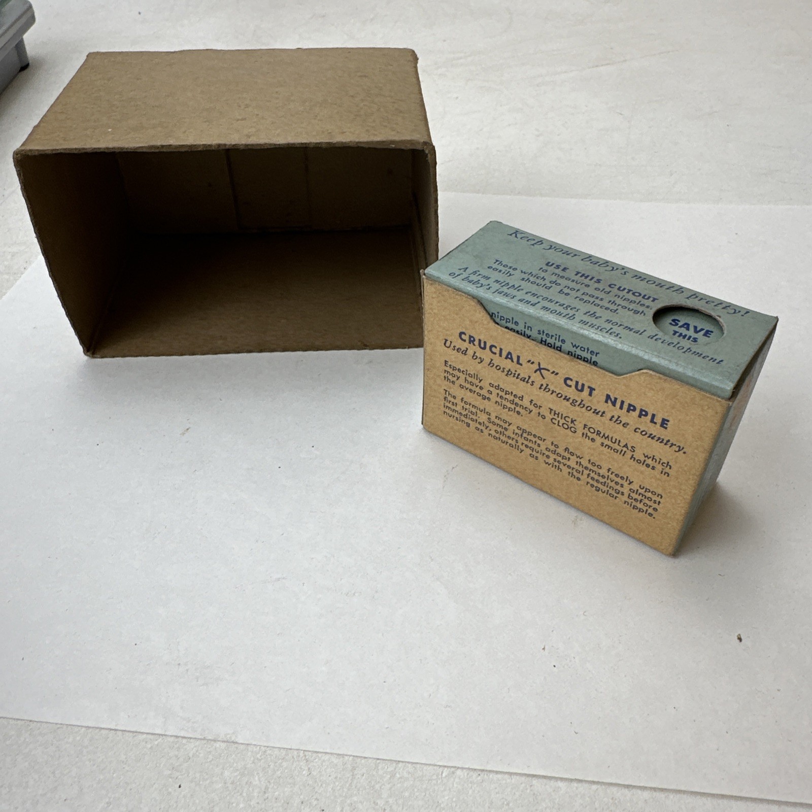Lot 7 Davol Anti-Colic Nipples 151 & 131, 4 Nursing Bottle Caps 150, 1 Seals 158