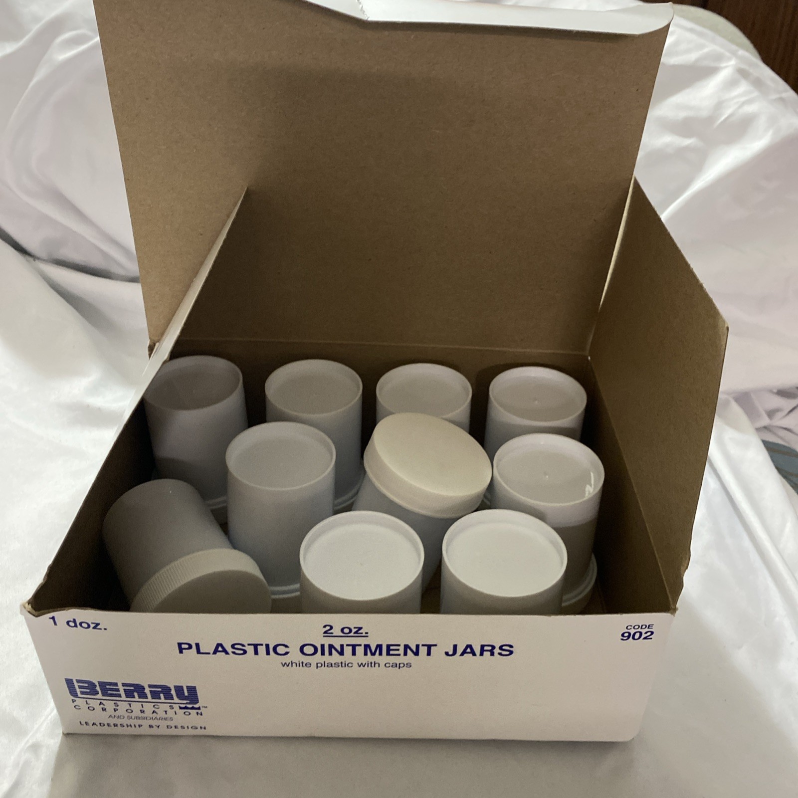 BERRY 2 Oz Plastic Ointment Jars White With Caps New Code 902 Pharmacy