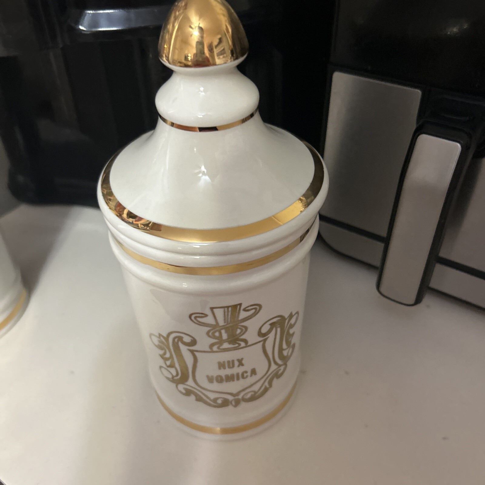 VINTAGE PHARMACY NUX VOMICA APOTHECARY CANISTER JAR WITH LID- OWENS, ILLINOIS