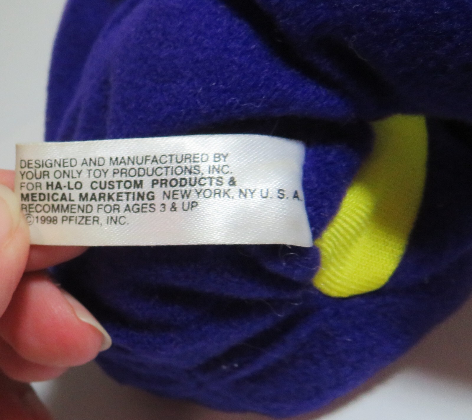 1998 ZYRTEC Purple Plush Gorilla Monkey Stuffed Toy Pharma Promo Advertisement