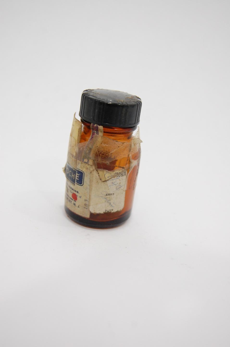 VTG EMPTY Hoffman-La Roche Pantopon Pantopium 1/4oz Glass Bottle Medical Poison