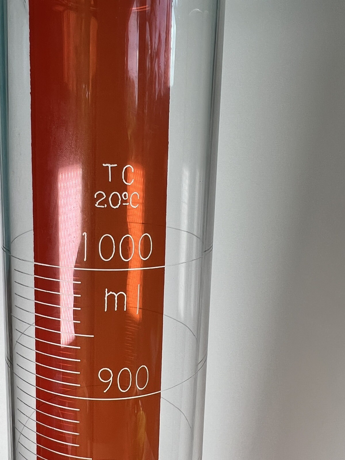 Vtg 1000 ML 20c Red Glass Scale Measurement Pyrex Chemistry Pharmacy Mint- NR