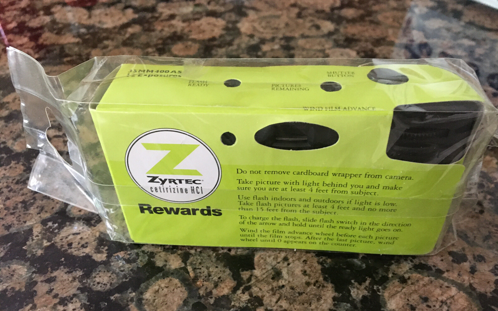 Zyrtec Rewards 35 mm Flash Camera Pharmaceutical Promo Circa 2006 12 Exposures