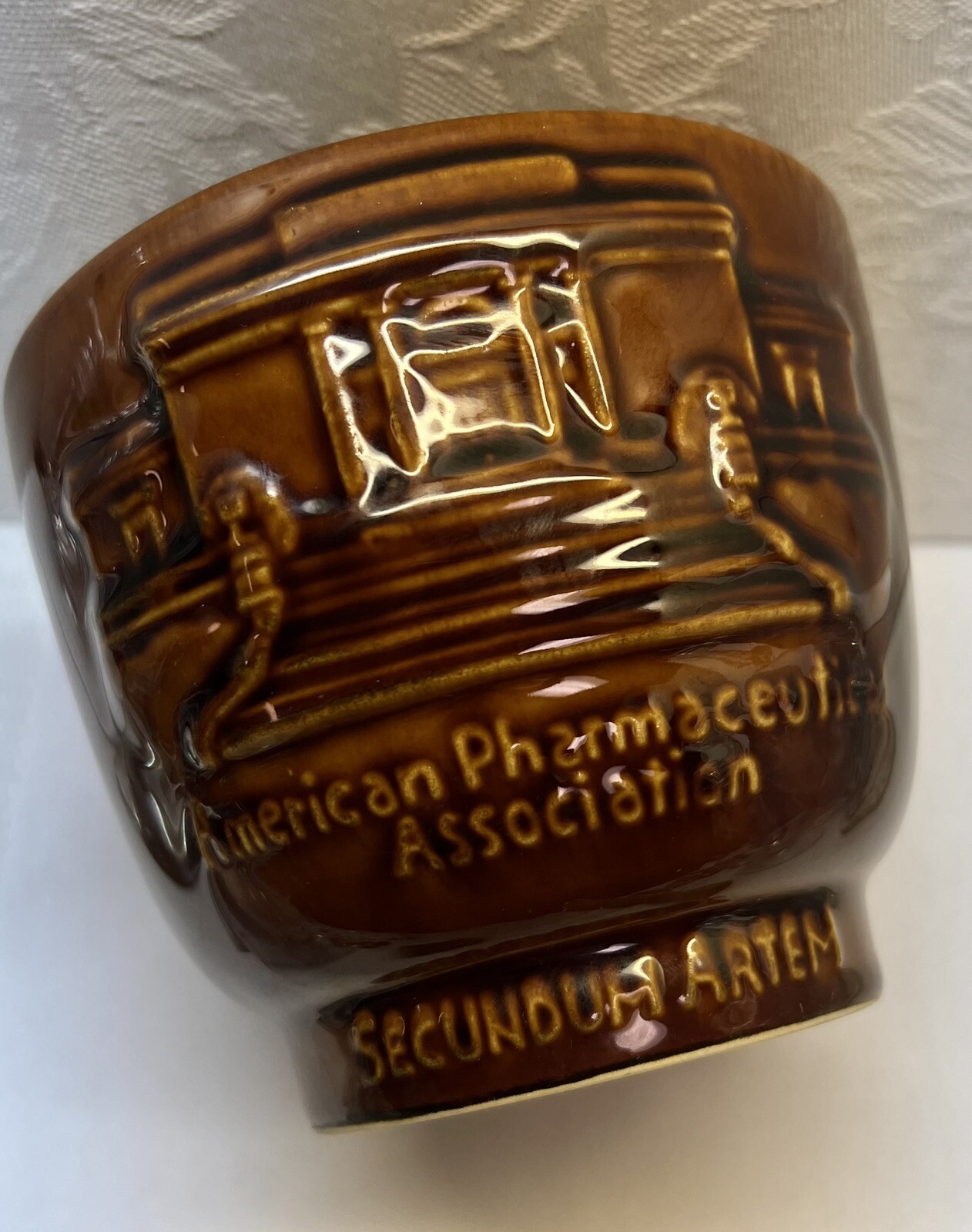 1990 APhA AMERICAN PHARMACEUTICAL ASSOCIATION MORTAR & WOODPESTLE-Brown Pottery