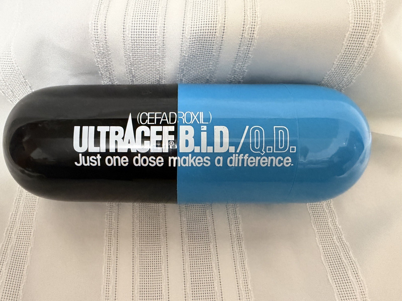 Pill Capsule Shaped Thermos Cefadroxil Drug Rep Promo Pharmaceutical Advertising