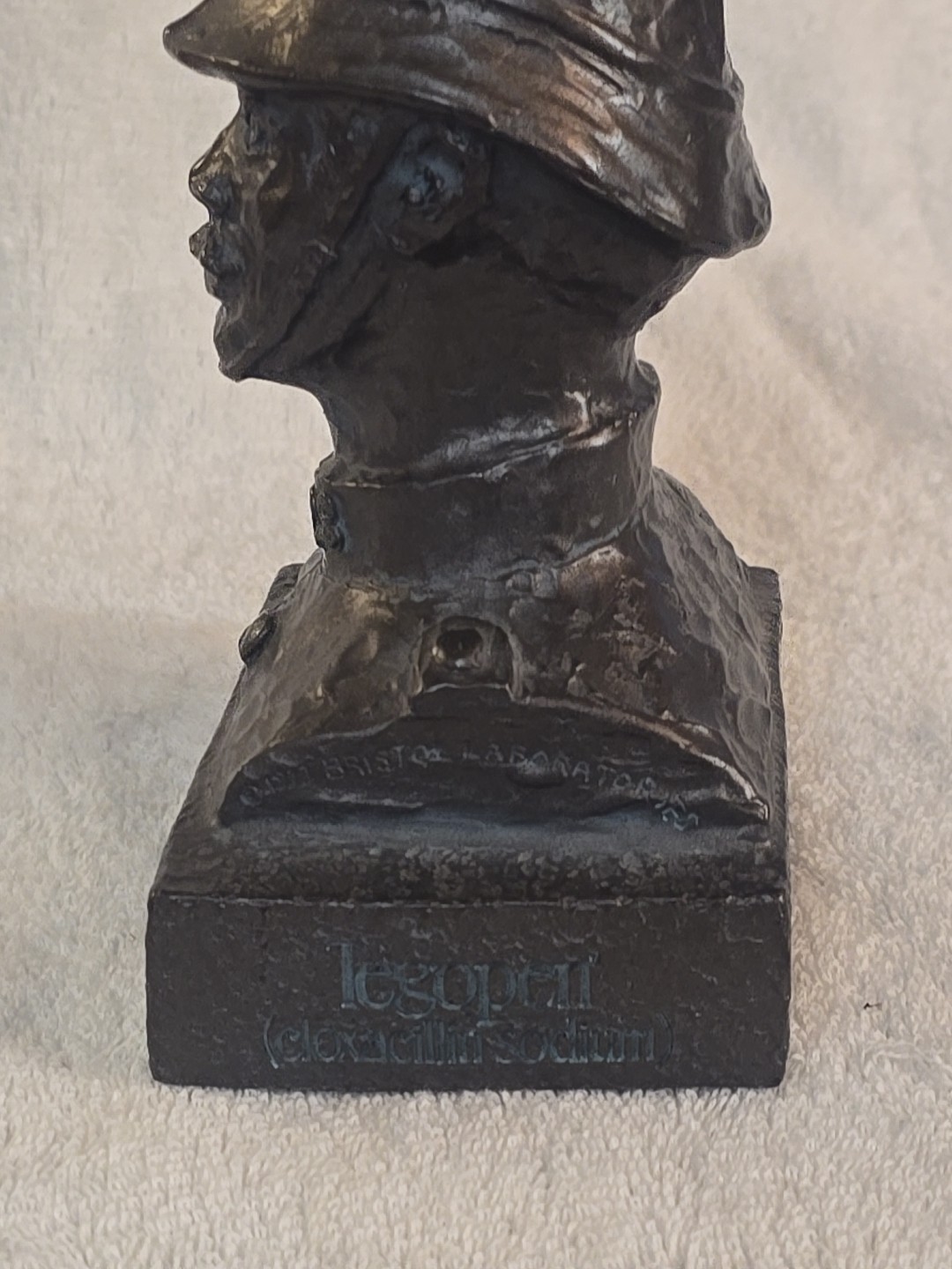 Vintage The Oxford Bobby Bust Statue Bristol Laboratories 1977 Tegopen Syracuse