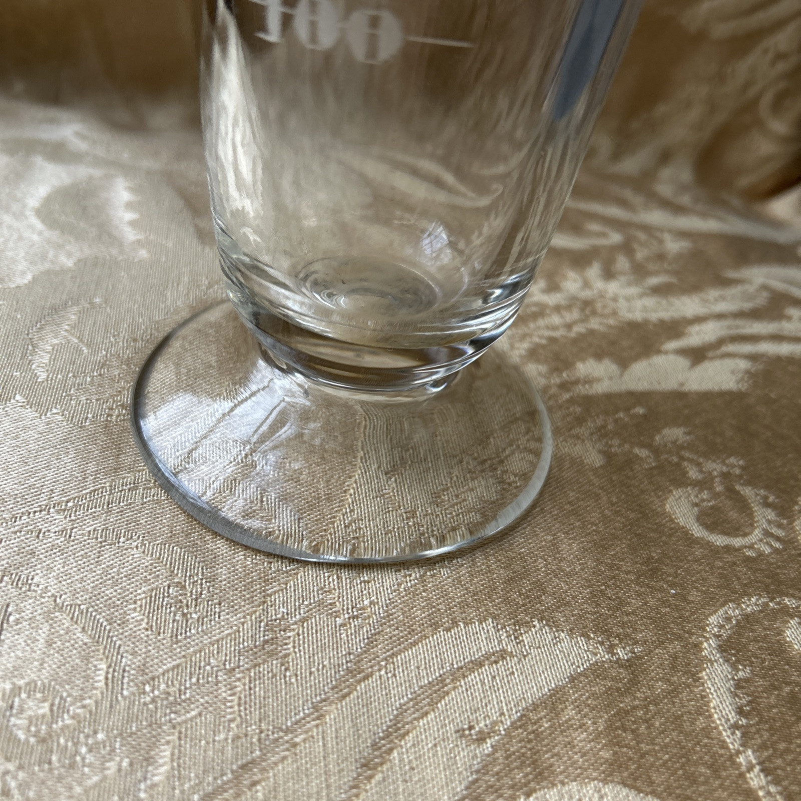 Vintage ETCHED GLASS FOOTED 16 oz 500 cc graduated chemistry BEAKER APOTHECARY