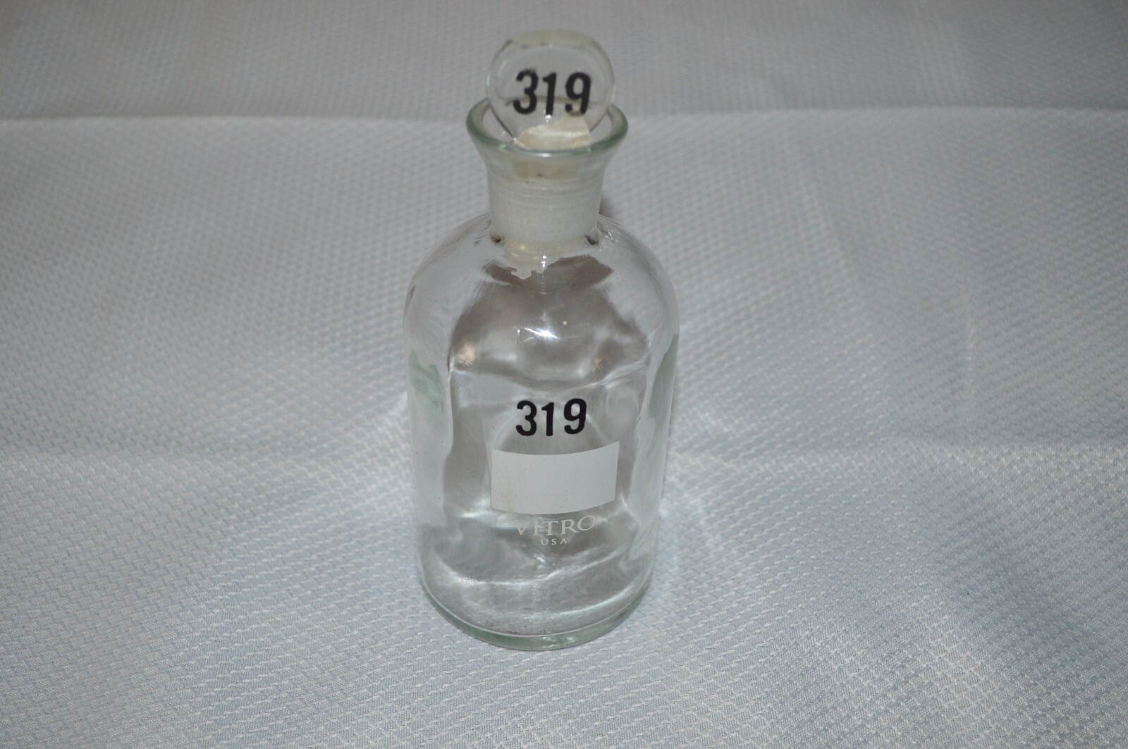 WHEATON ~ VITRO ~ U.S.A. ~ GLASS LABS BOTTLES ~ LABORATORY ~ PHARMACEUTICAL ~NEW