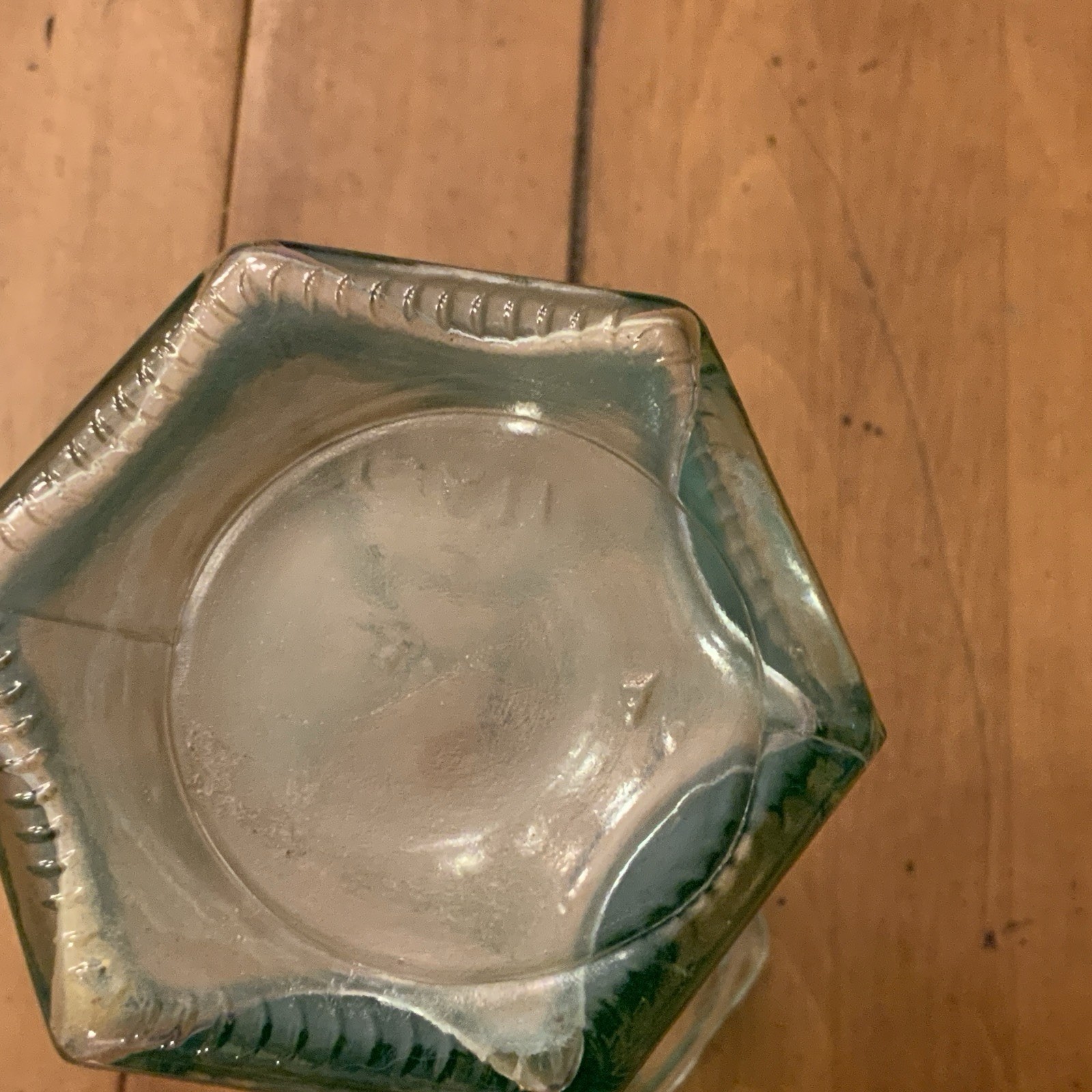 🧪 Vintage Aqua Green Glass Measuring Beaker / Apothecary Graduate