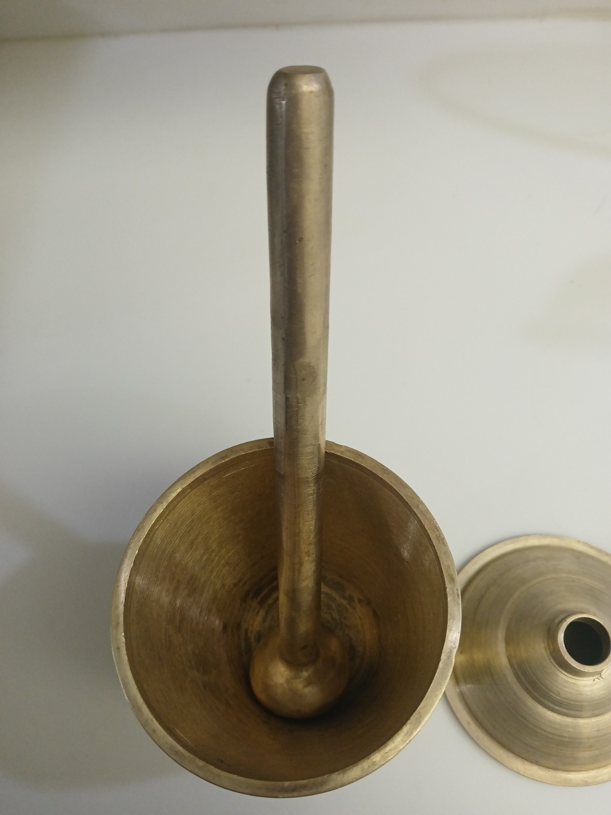 Mortar and Pestle with Lid – Solid Brass – 4.2 lbs – Vintage Apothecary