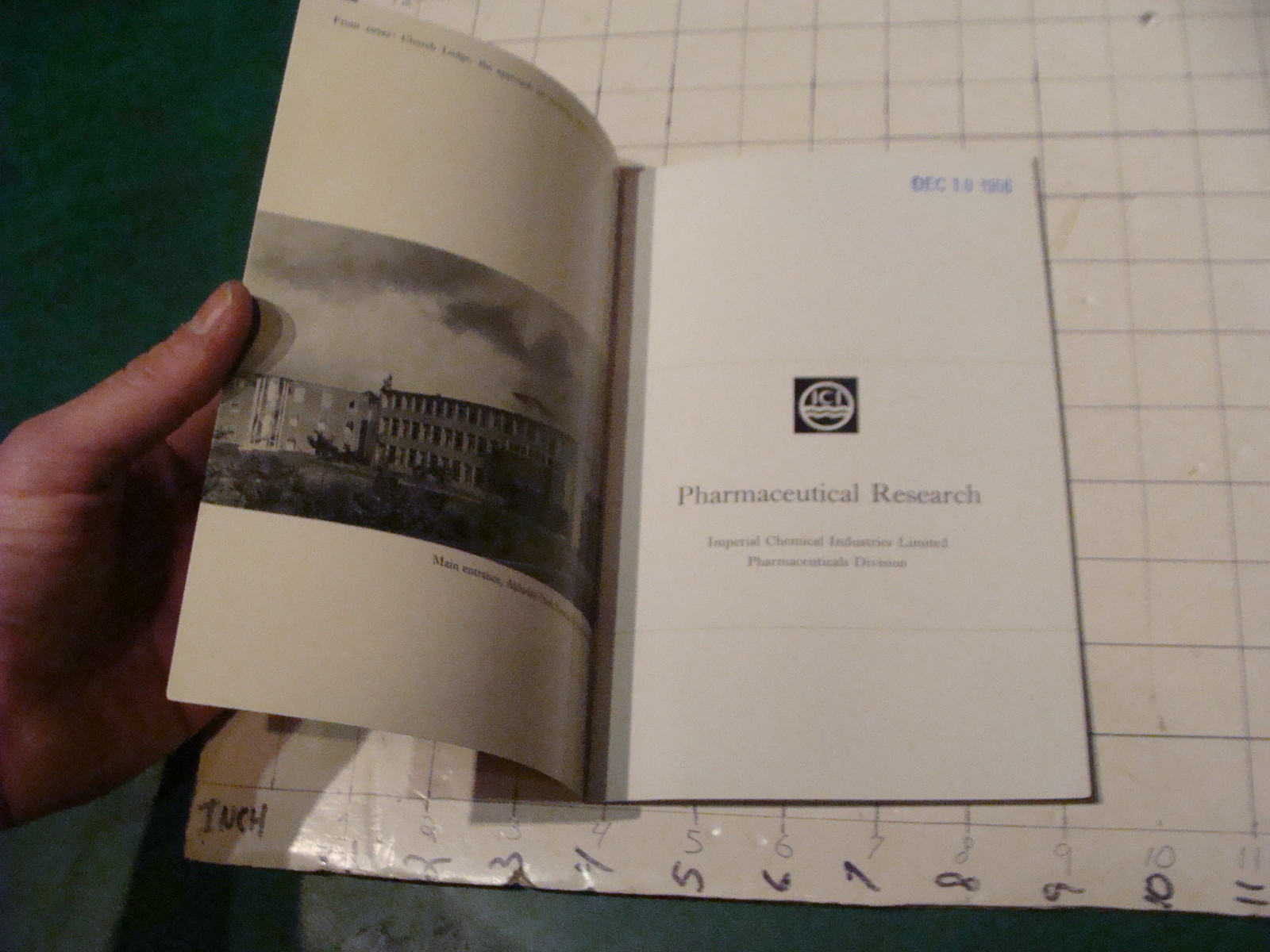 HIGH GRADE Vintage paper: 1966 PHARMACEUTICAL RESEARCH in I.C.I. 24pgs UNUSED