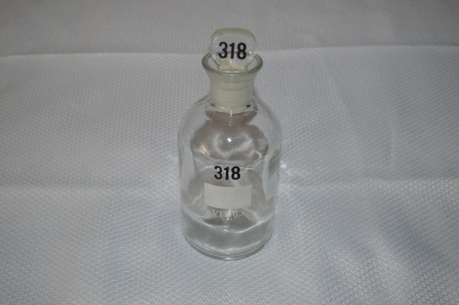 WHEATON ~ VITRO ~ U.S.A. ~ GLASS LABS BOTTLES ~ LABORATORY ~ PHARMACEUTICAL ~NEW