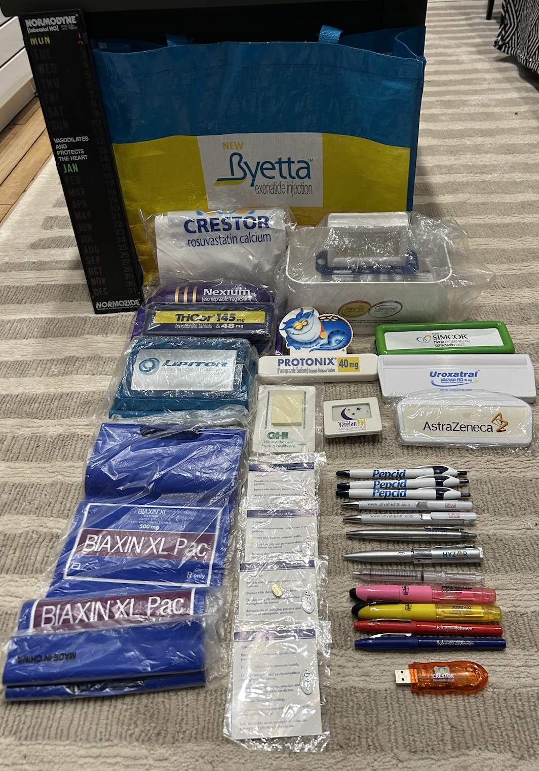 Lot Drug Rep Pharmaceutical Promo Advertising Pens Bags Clips Calendar Nightligh
