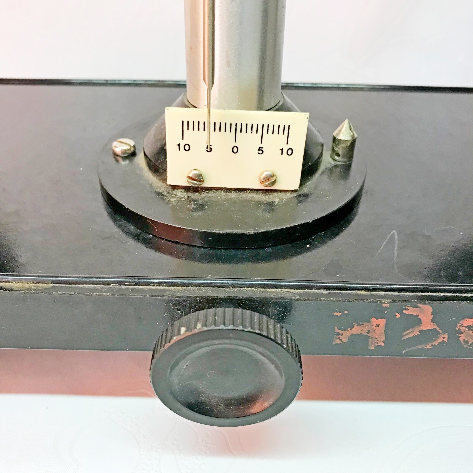 vintage pharmacy scales Kofardzhiev – Laboratory scales