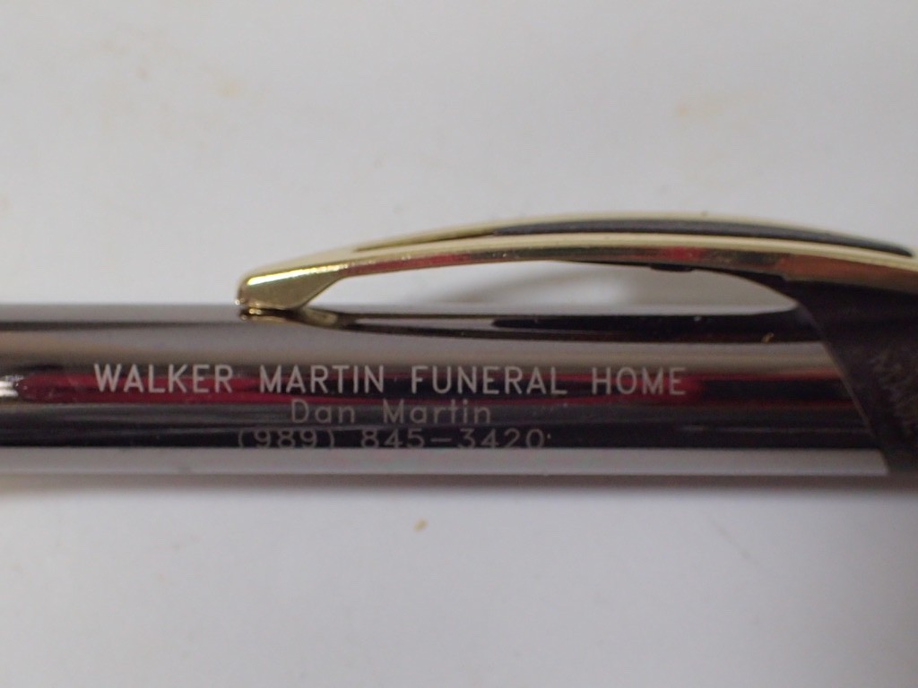 (18) High-End Pharmaceutical & More Advertising Pens Plastic & Metal Some Lights