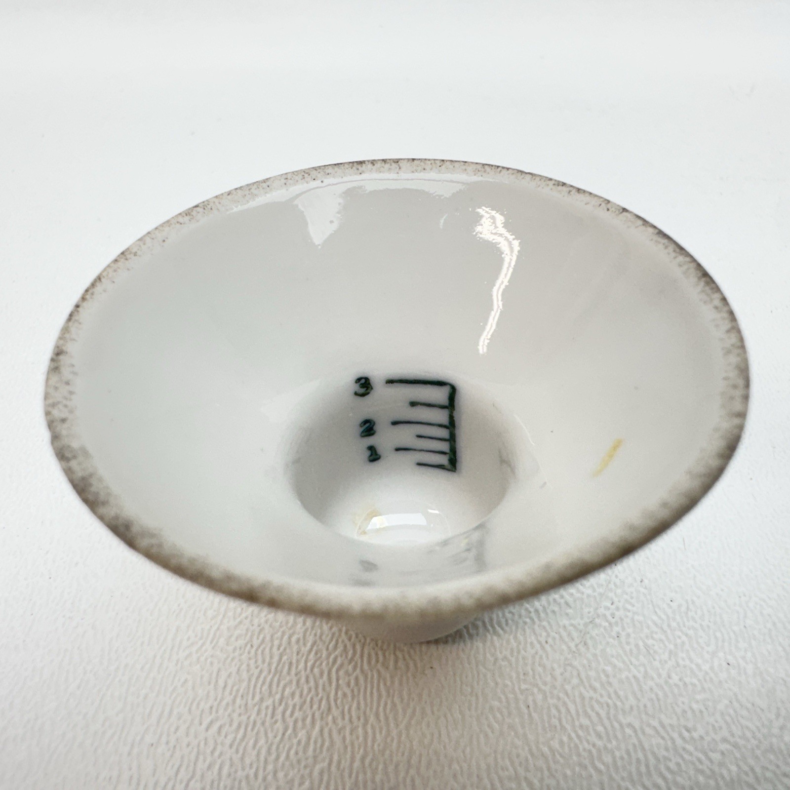 Vintage Porcelain 3cc Pill Dissolver – Medical – Pharmacy – Measuring Cup