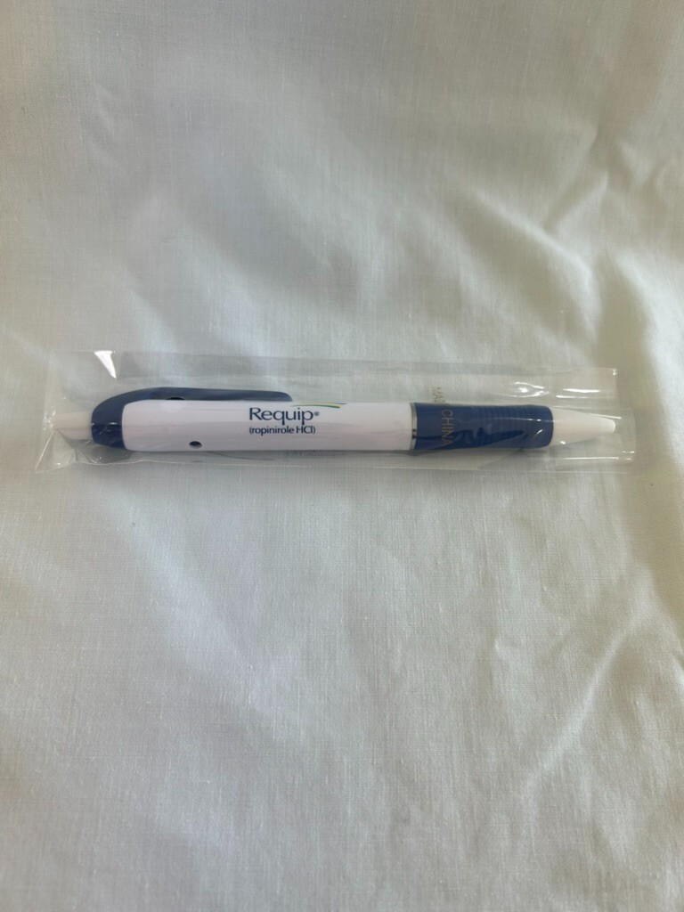5 Vintage Requip Uni-Ball Pens – Pharma Promo Samples – 1980s – New in Sleeve