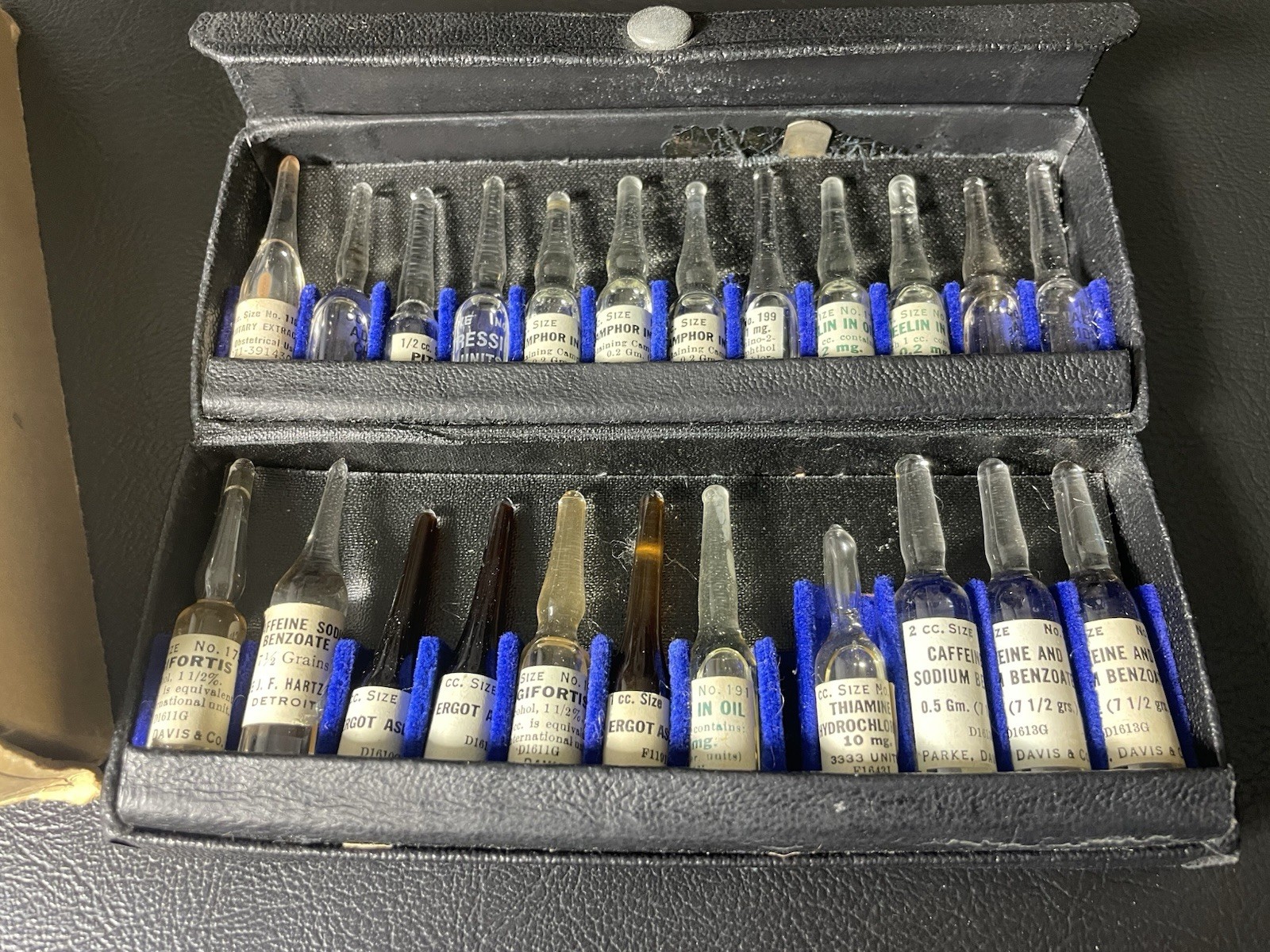 Antique Pocket Ampules Medical Kit Rare Pharmacy Homeopathic Park Davis Detroit