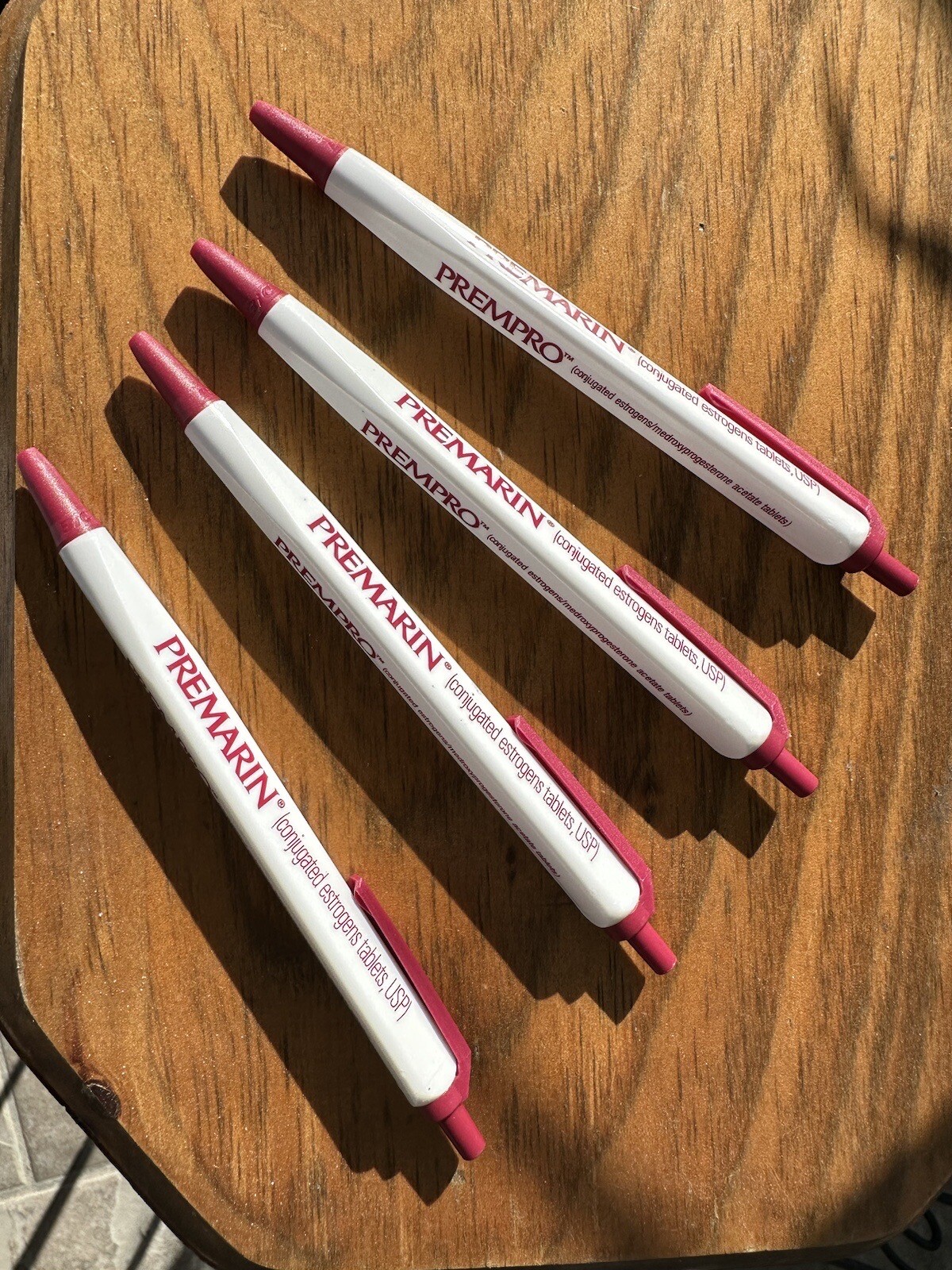 Set 4VTG Premarin Pharmaceutical Drug Rep Clicker Style Pen Red White Black Ink