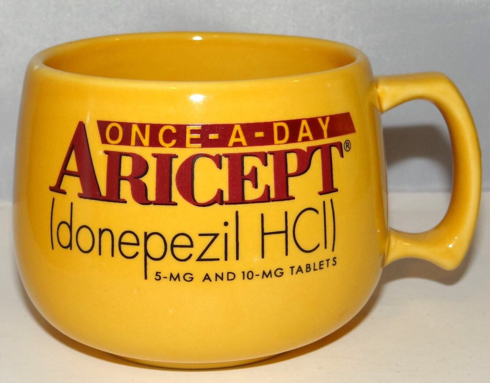 Aricept Drug Rep Pharmaceutical Collectible Coffee Teach Soup Cup Mug Yellow