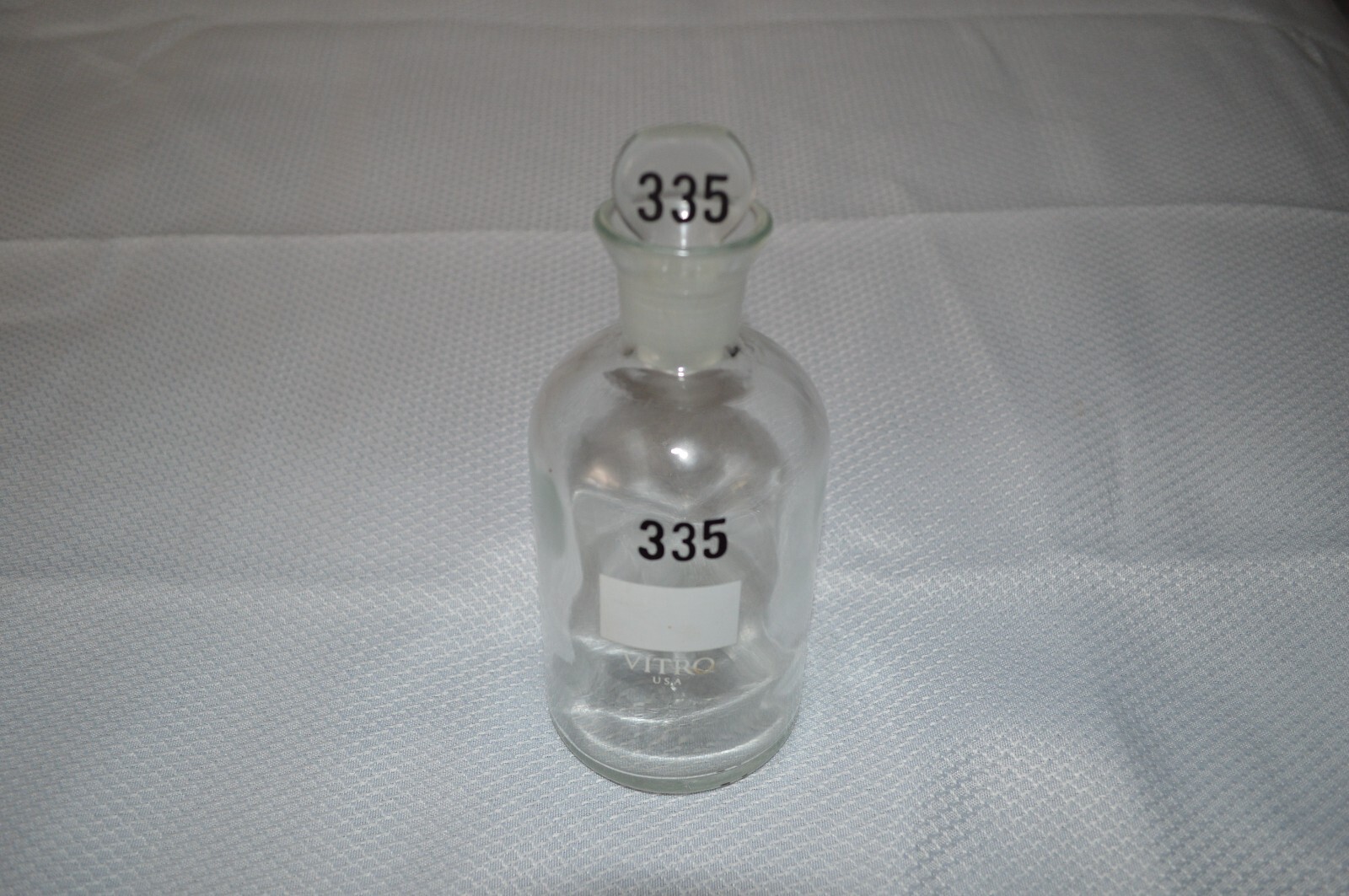WHEATON ~ VITRO ~ U.S.A. ~ GLASS LABS BOTTLES ~ LABORATORY ~ PHARMACEUTICAL ~NEW