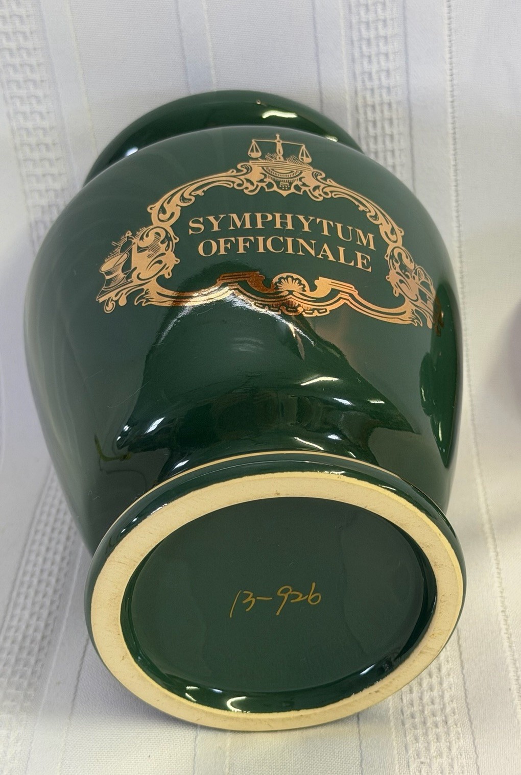 Eli Lilly Ceramic Green Gold Trim Apothecary Jar Symphytum Officinale #13-926 8″