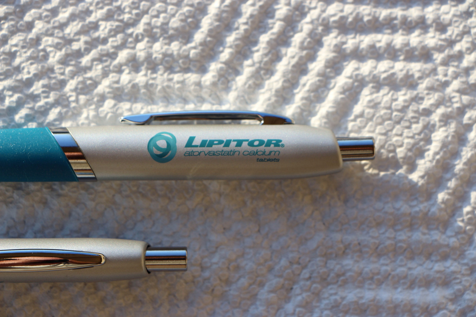 Drug Rep 2 LIPITOR Heavy Metal Brushed Silver Beautiful Pens