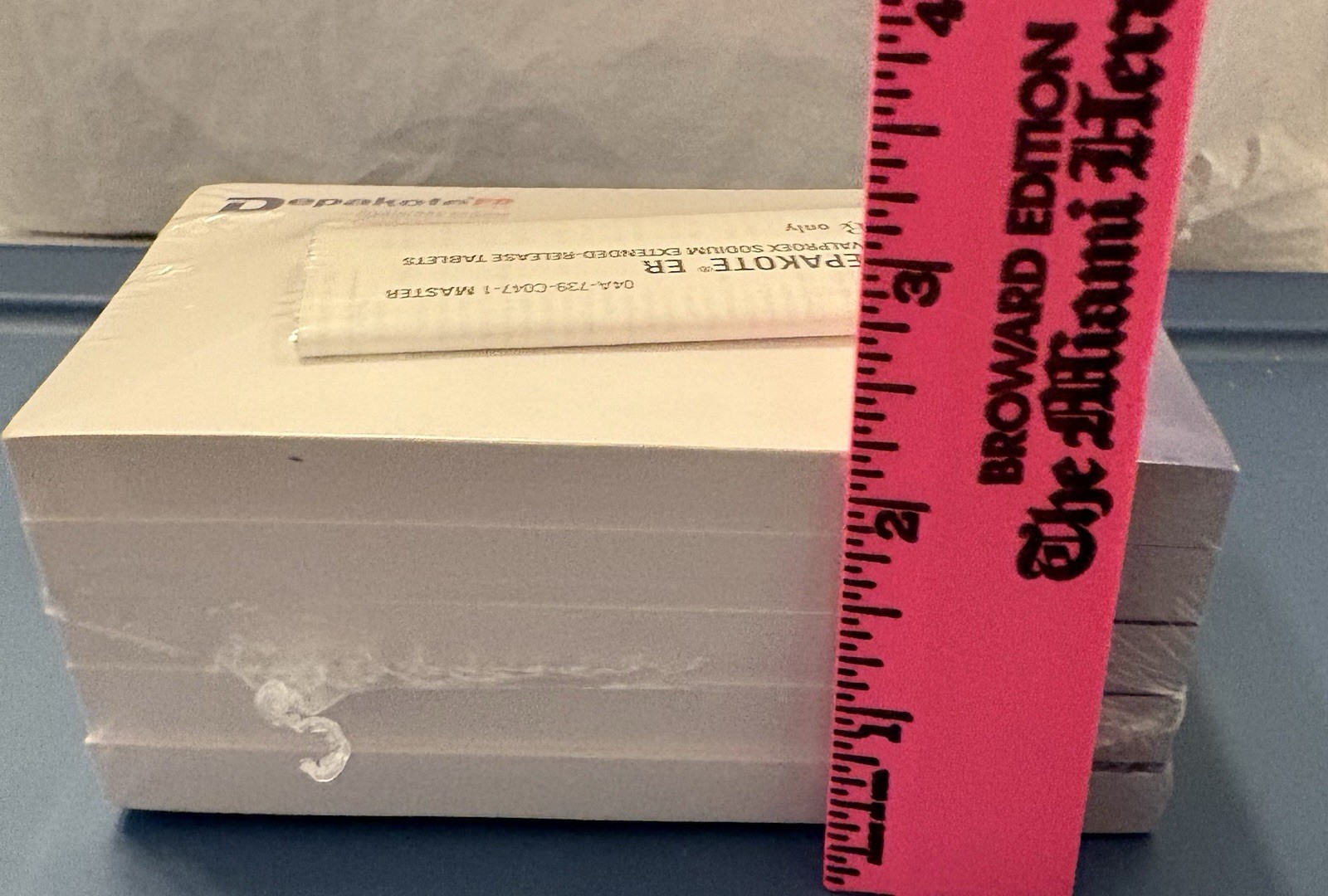 VTG 2004 LOT of 5 DEPAKOTE ER STICKY MEMO PADS PHARMA REP LOGO NEW SEALED