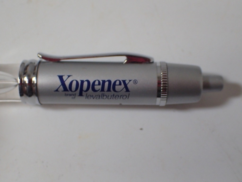 (18) High-End Pharmaceutical & More Advertising Pens Plastic & Metal Some Lights
