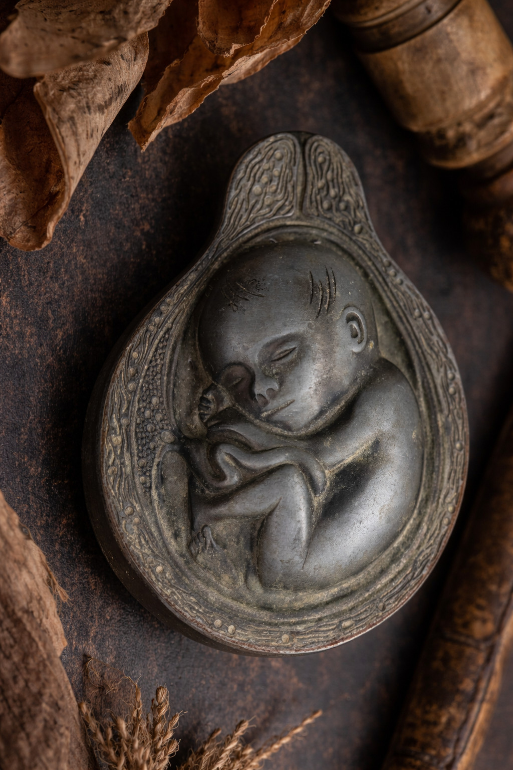 VTG Tabron Metal Paperweight Salesman Sample Gift Fetal Baby Parke-Davis (s824)