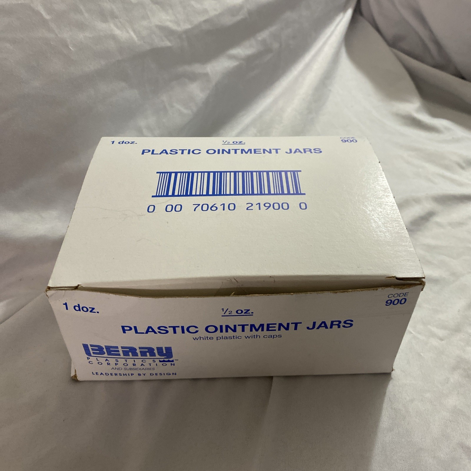 BERRY Plastics Corporation Plastic Ointment Jars 1/2 Oz White Plastic With Caps