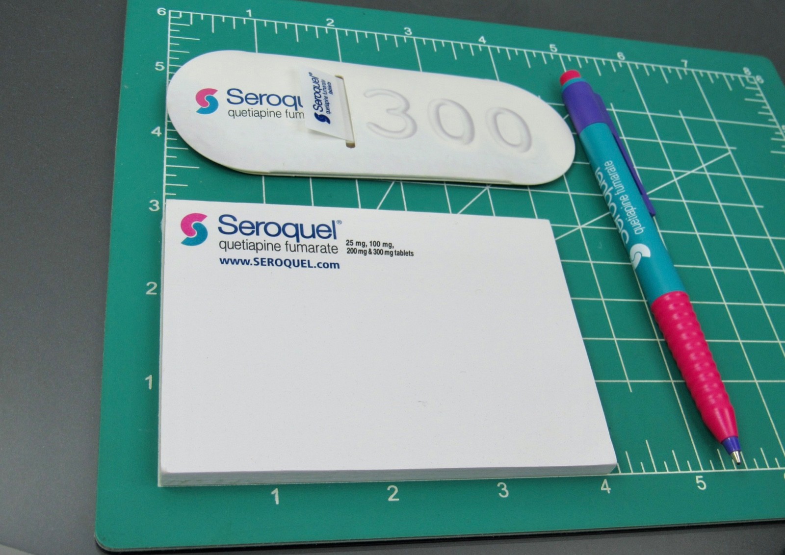 Seroquel PEN, Sticky Notes, Page Flags Drug Rep Pharmaceutical Promo Advertising